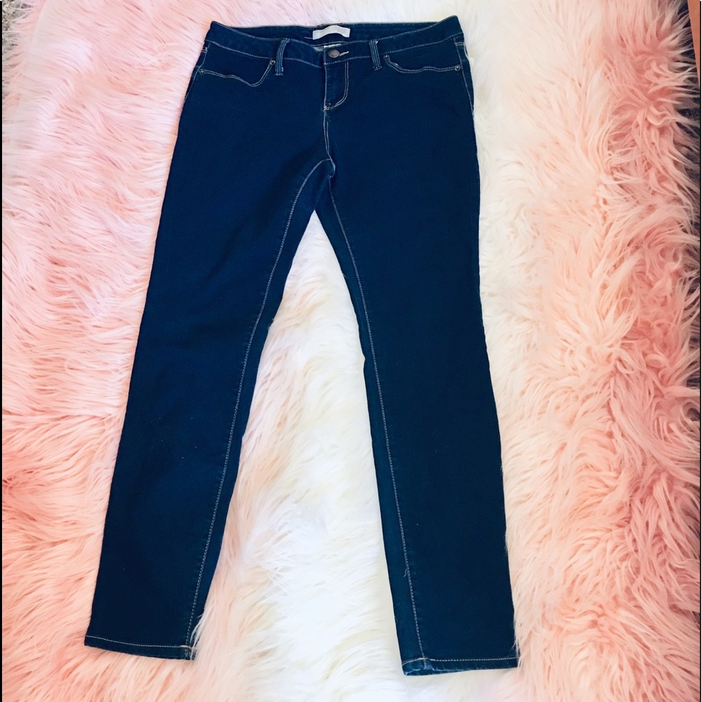 Like New Jeans by No Boundaries